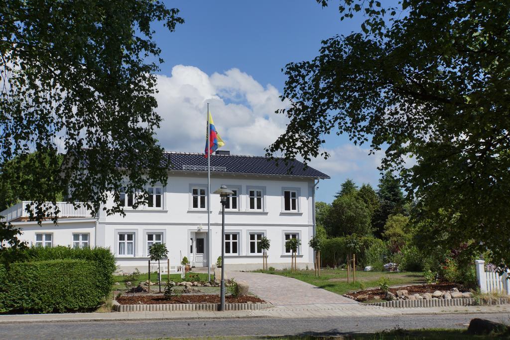 Haus Buddenbrock Auf Ruegen Вик Экстерьер фото